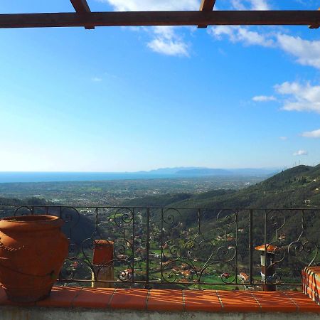 Bed and Breakfast Dulcis In Borgo Санта-Лучия Экстерьер фото
