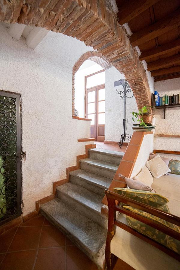Bed and Breakfast Dulcis In Borgo Санта-Лучия Экстерьер фото